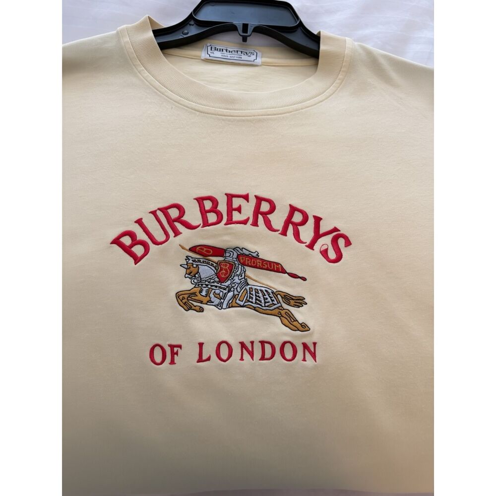 Vintage 90s Burberrys of London Embroidered Knight T-Shirt - XL - Pale Yellow - Picture 4 of 4